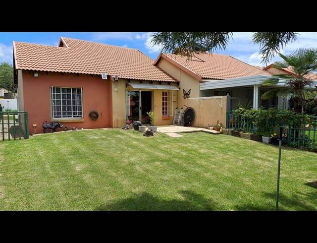 3 BEDROOM TOWNHOUSE FOR SALE IN ILLIONDALE